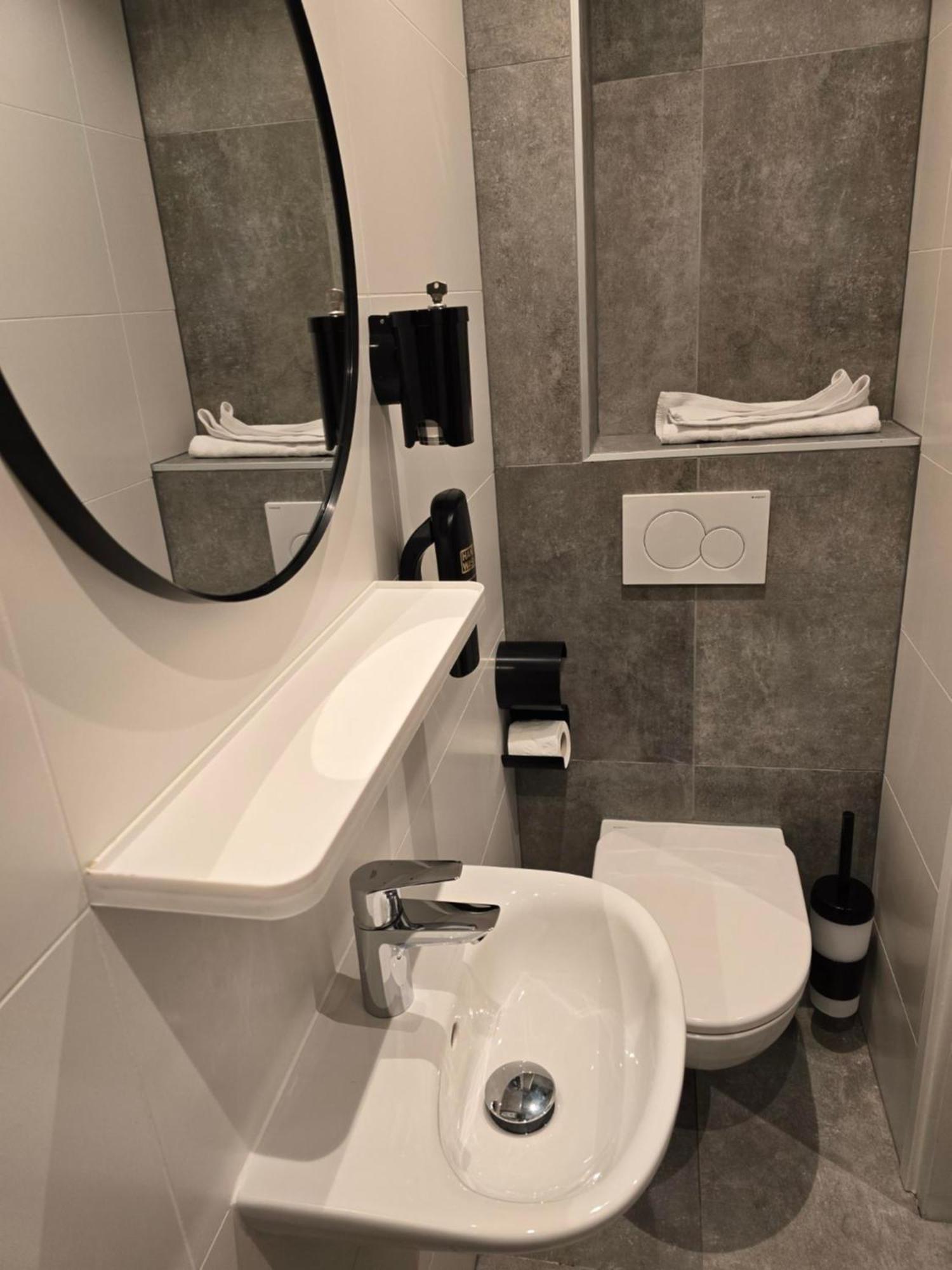 Crown Hotel Амстердам Екстериор снимка