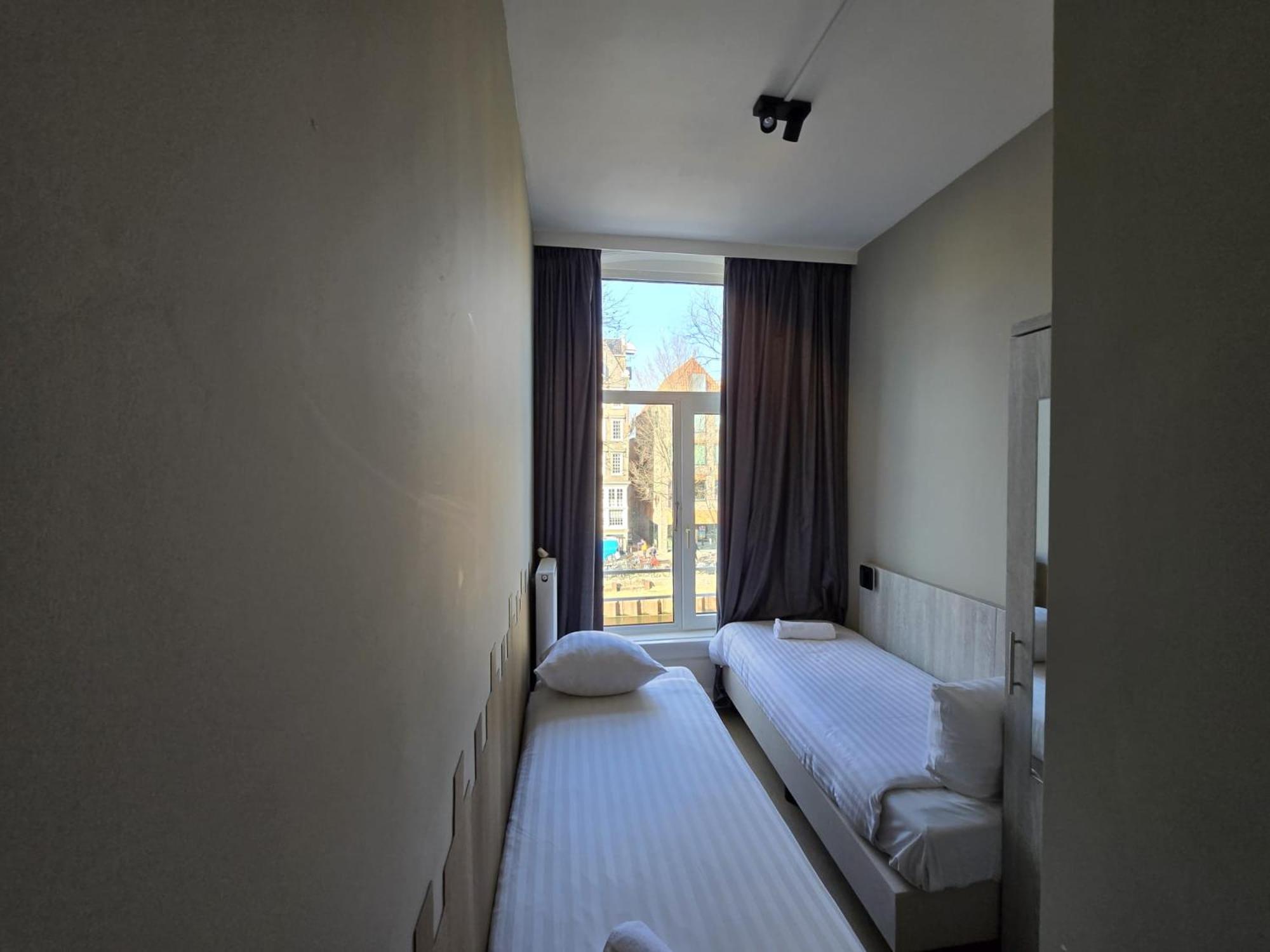 Crown Hotel Амстердам Екстериор снимка