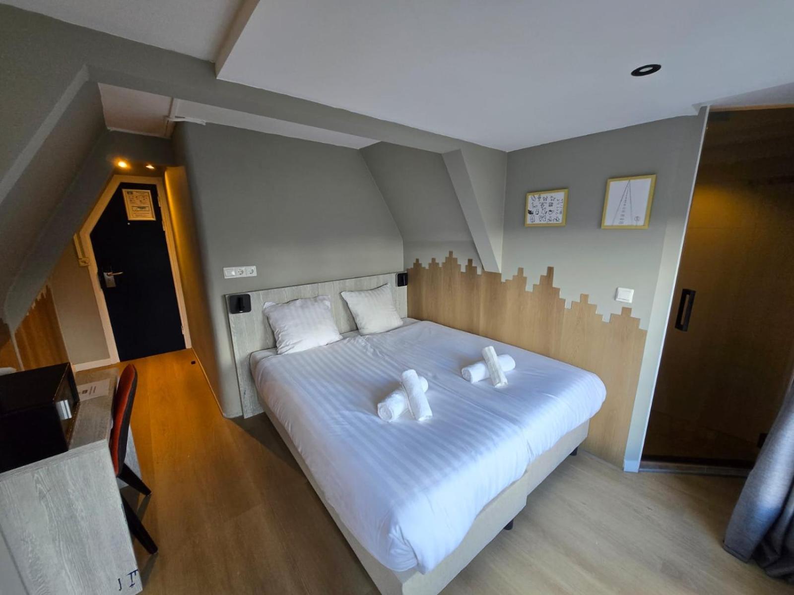 Crown Hotel Амстердам Екстериор снимка
