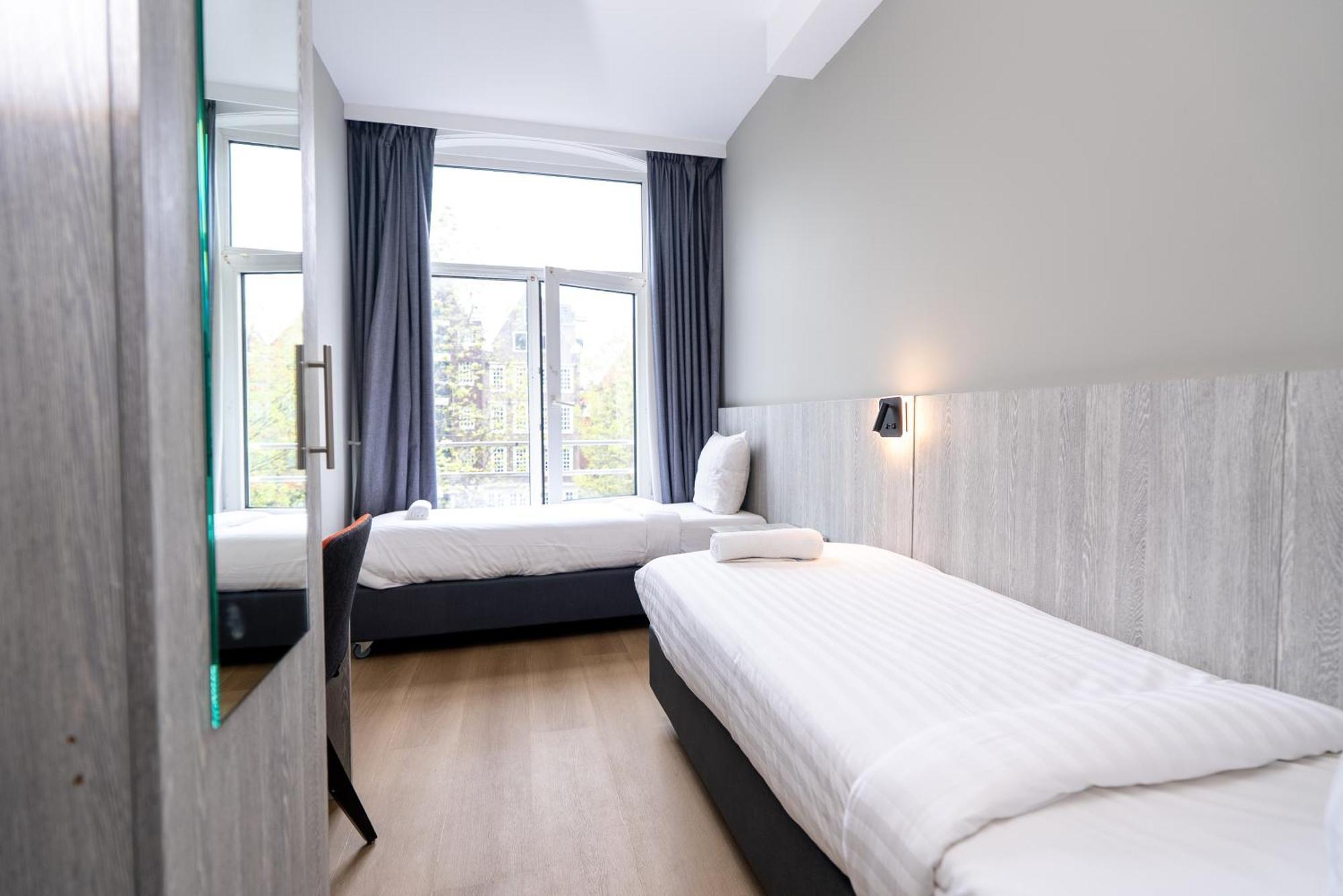 Crown Hotel Амстердам Екстериор снимка